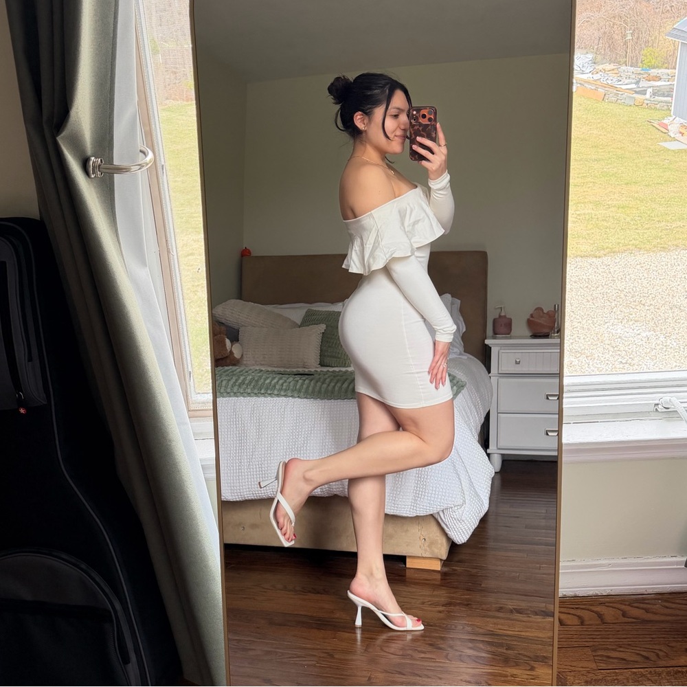 Forever 21 Ruffle Off Shoulder dress